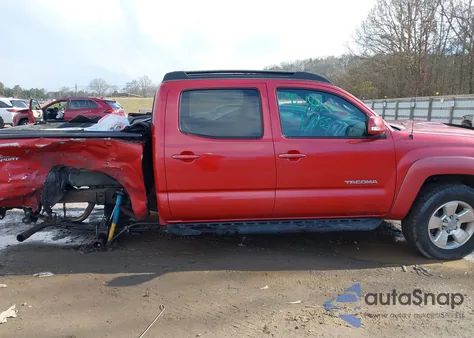 2013 Toyota Tacoma Base V6 z USA, uszkodzony, nr VIN 3TMLU4EN2DM105557